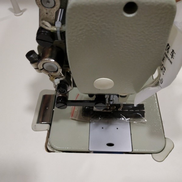 Швейная машина в рабочем положении